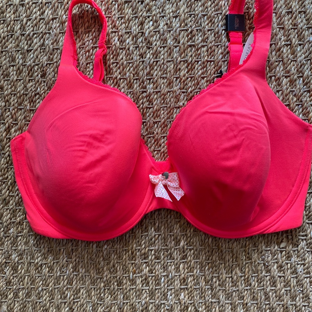 Victoria Secret NWT Bra!